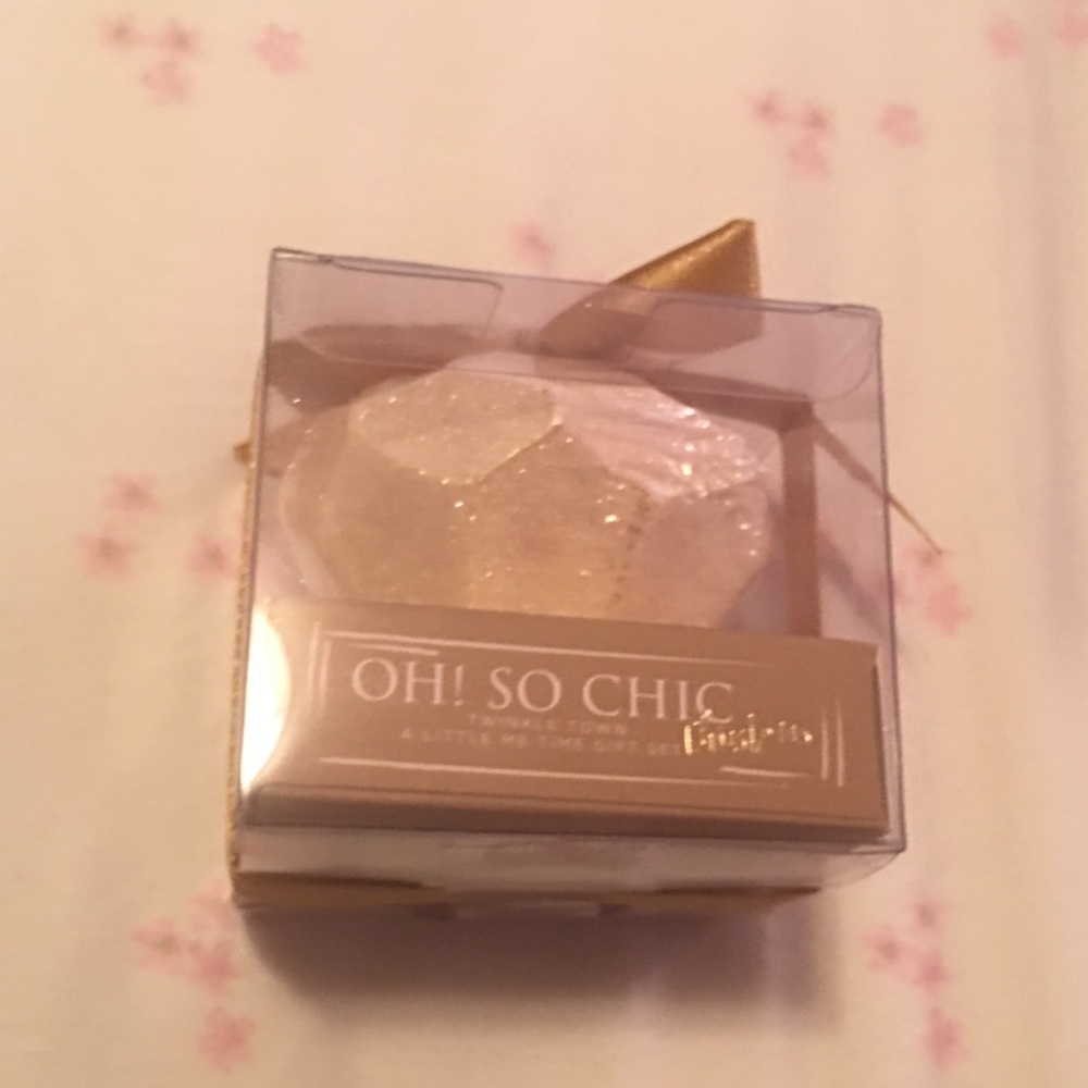 Vanilla Scented Bath Bomb